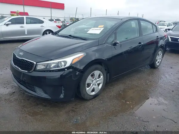 3KPFK4A73HE067847 2017 KIA FORTE - Image 2