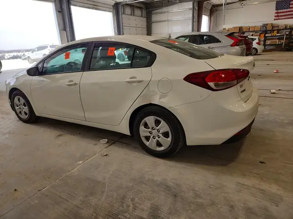 3KPFK4A73HE069551 2017 KIA FORTE - Image 2