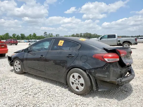 3KPFK4A73HE074829 2017 KIA FORTE - Image 2
