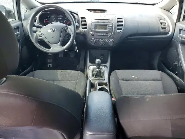 3KPFK4A73HE075432 2017 KIA FORTE - Image 8