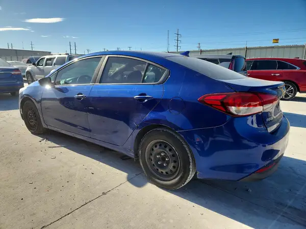 3KPFK4A73HE077780 2017 KIA FORTE - Image 2