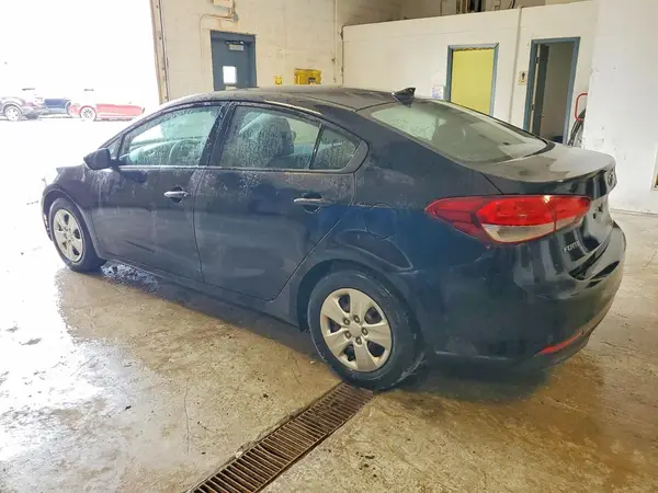 3KPFK4A73HE078010 2017 KIA FORTE - Image 2