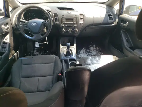 3KPFK4A73HE081571 2017 KIA FORTE - Image 8
