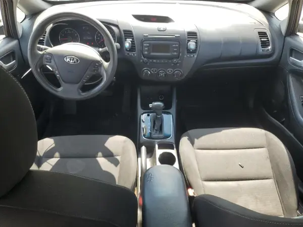 3KPFK4A73HE083143 2017 KIA FORTE - Image 8