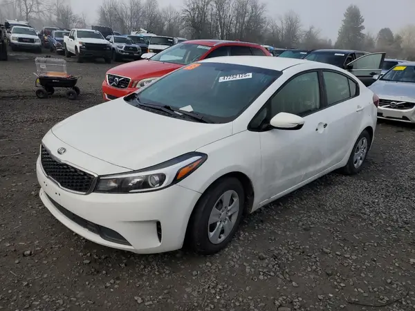 3KPFK4A73HE085281 2017 KIA FORTE - Image 1