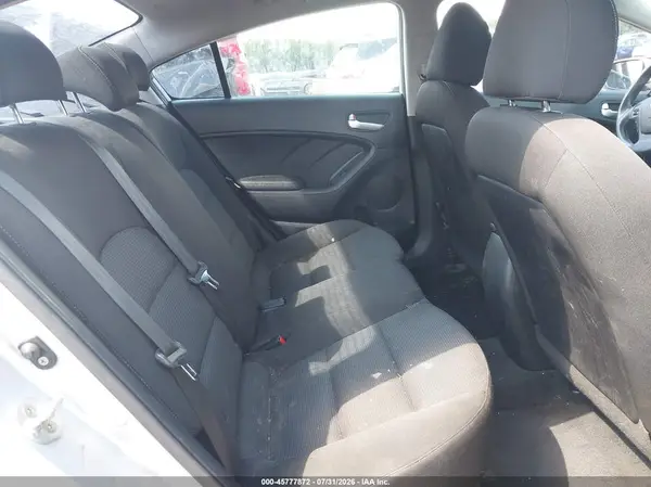 3KPFK4A73HE085474 2017 KIA FORTE - Image 8