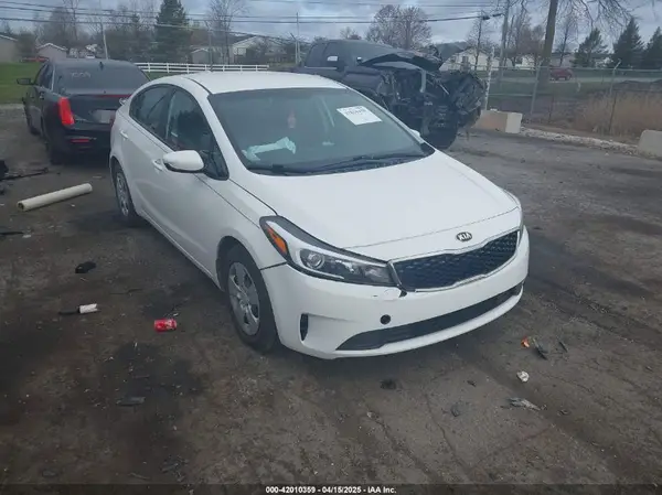 3KPFK4A73HE086737 2017 KIA FORTE - Image 1