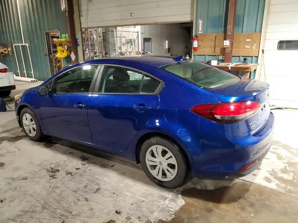 3KPFK4A73HE087581 2017 KIA FORTE - Image 2