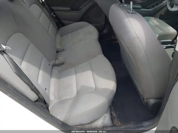 3KPFK4A73HE088018 2017 KIA FORTE - Image 8