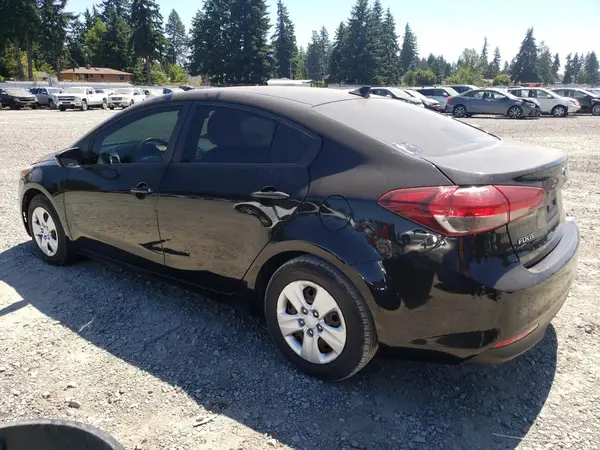 3KPFK4A73HE088102 2017 KIA FORTE - Image 2