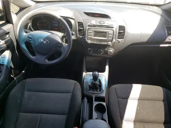 3KPFK4A73HE088102 2017 KIA FORTE - Image 8