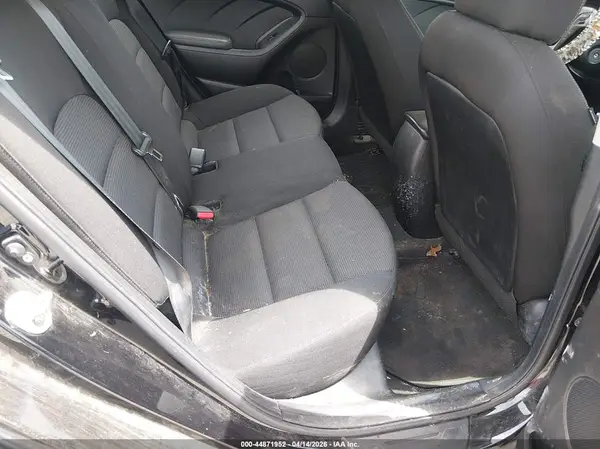 3KPFK4A73HE088410 2017 KIA FORTE - Image 8