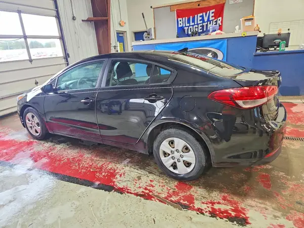 3KPFK4A73HE089900 2017 KIA FORTE - Image 2