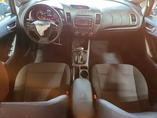 3KPFK4A73HE089900 2017 KIA FORTE - Image 8