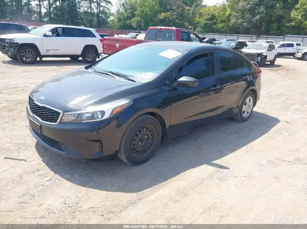 3KPFK4A73HE091114 2017 KIA FORTE - Image 2