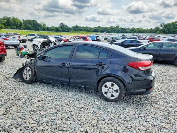 3KPFK4A73HE091338 2017 KIA FORTE - Image 2