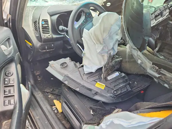 3KPFK4A73HE091338 2017 KIA FORTE - Image 8