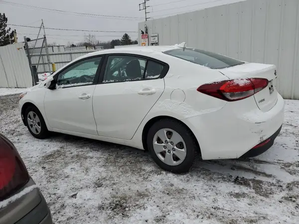 3KPFK4A73HE091730 2017 KIA FORTE - Image 2