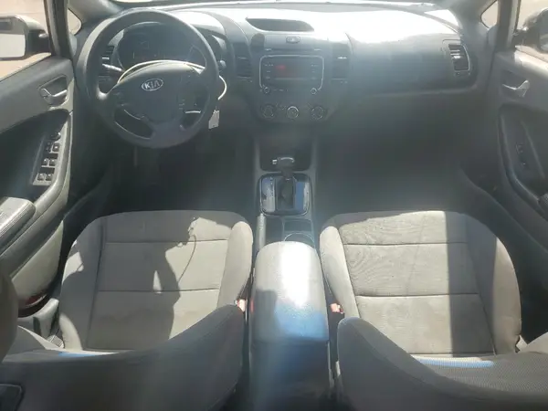 3KPFK4A73HE093977 2017 KIA FORTE - Image 8