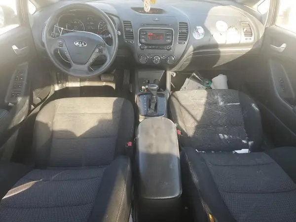 3KPFK4A73HE099407 2017 KIA FORTE - Image 8