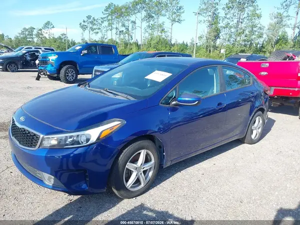 3KPFK4A73HE100376 2017 KIA FORTE - Image 2