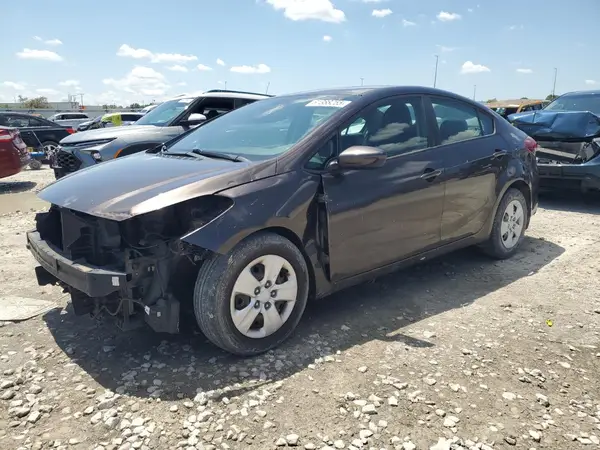 3KPFK4A73HE100491 2017 KIA FORTE - Image 1
