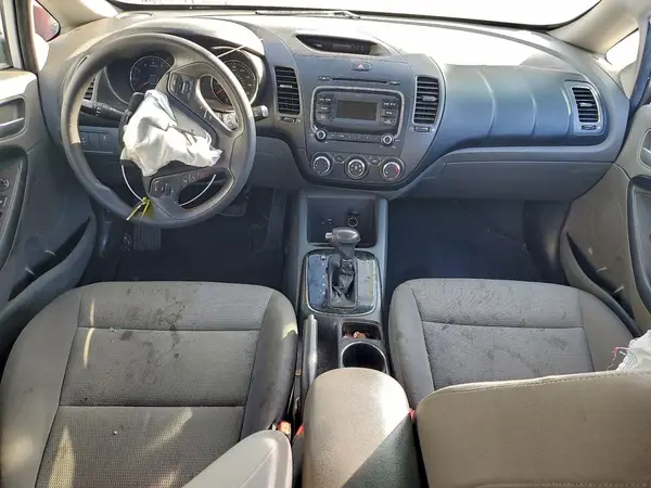 3KPFK4A73HE103004 2017 KIA FORTE - Image 8