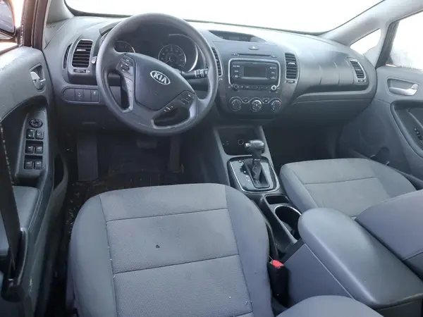 3KPFK4A73HE104461 2017 KIA FORTE - Image 8