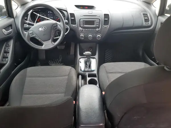 3KPFK4A73HE107716 2017 KIA FORTE - Image 8