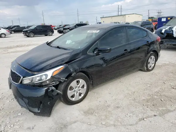 3KPFK4A73HE110745 2017 KIA FORTE - Image 1