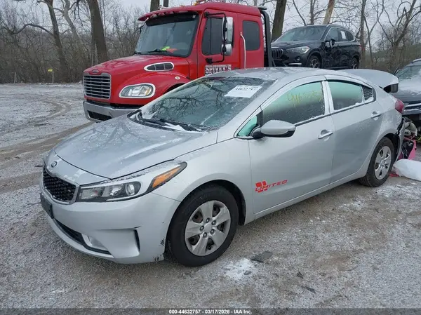 3KPFK4A73HE113371 2017 KIA FORTE - Image 2