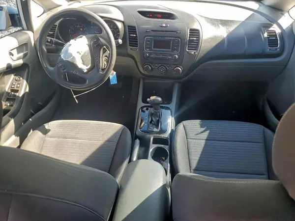 3KPFK4A73HE113936 2017 KIA FORTE - Image 8