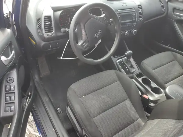 3KPFK4A73HE114780 2017 KIA FORTE - Image 8