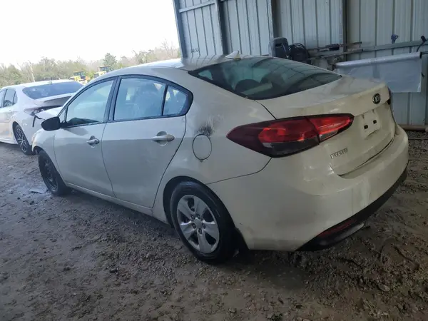 3KPFK4A73HE115217 2017 KIA FORTE - Image 2