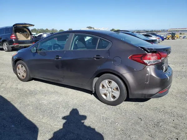 3KPFK4A73HE115489 2017 KIA FORTE - Image 2