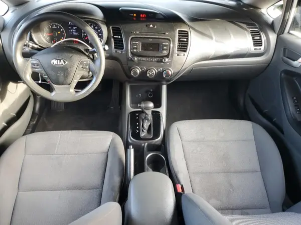 3KPFK4A73HE117873 2017 KIA FORTE - Image 8