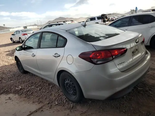 3KPFK4A73HE119476 2017 KIA FORTE - Image 2