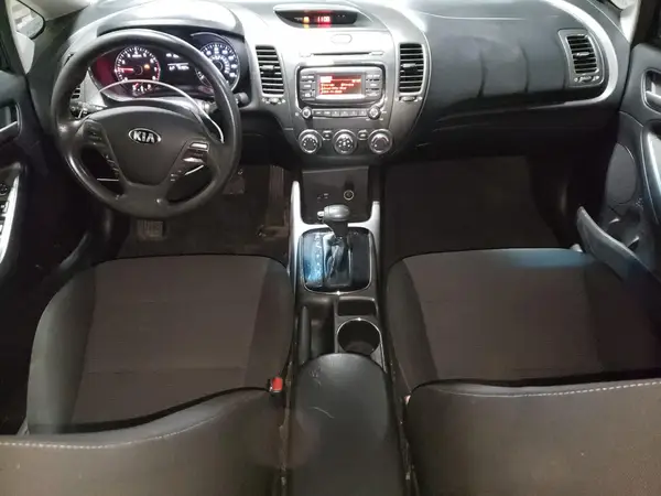 3KPFK4A73HE120319 2017 KIA FORTE - Image 8