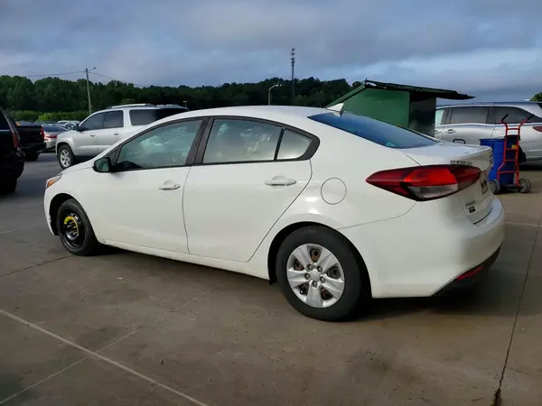3KPFK4A73HE121311 2017 KIA FORTE - Image 2