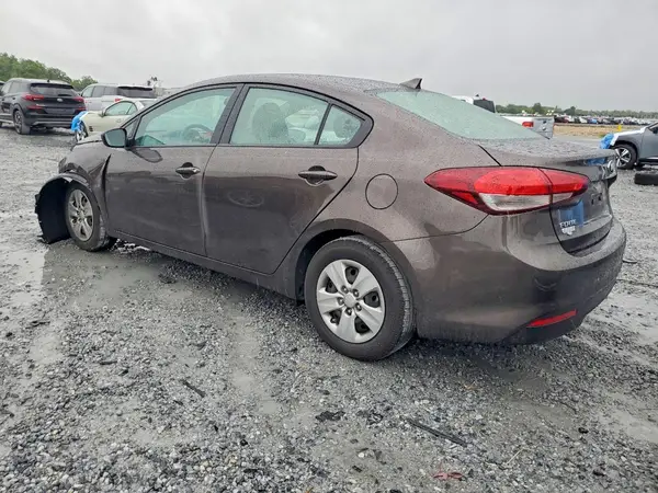 3KPFK4A73HE124659 2017 KIA FORTE - Image 2