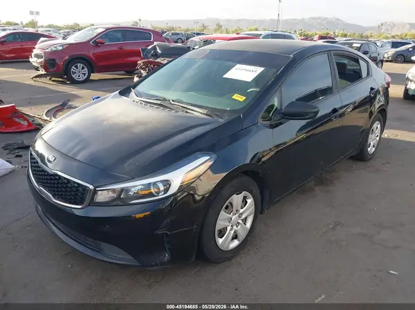 3KPFK4A73HE125391 2017 KIA FORTE - Image 2