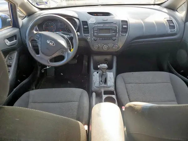 3KPFK4A73HE125939 2017 KIA FORTE - Image 8