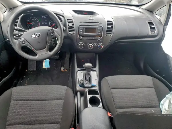 3KPFK4A73HE126346 2017 KIA FORTE - Image 8