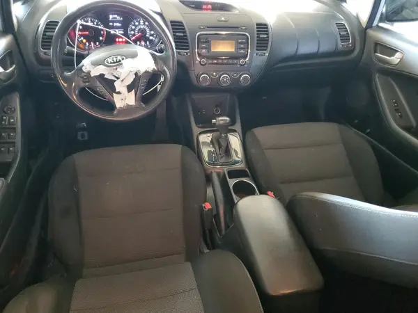 3KPFK4A73HE130025 2017 KIA FORTE - Image 8