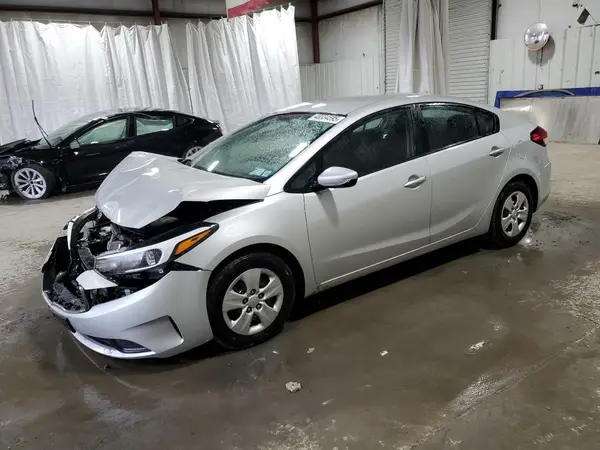 3KPFK4A73HE136276 2017 KIA FORTE - Image 1