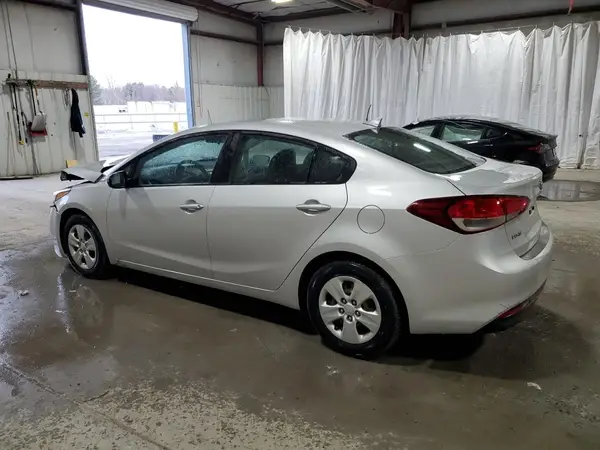 3KPFK4A73HE136276 2017 KIA FORTE - Image 2