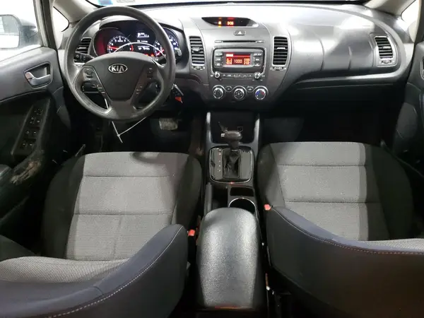 3KPFK4A73HE136276 2017 KIA FORTE - Image 8