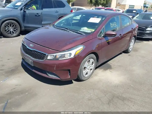 3KPFK4A73HE137010 2017 KIA FORTE - Image 2