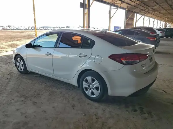 3KPFK4A73HE138769 2017 KIA FORTE - Image 2