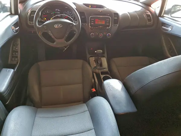 3KPFK4A73HE138769 2017 KIA FORTE - Image 8
